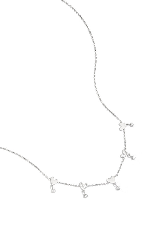 Collier orné de cœurs alternés et de pierres pendantes