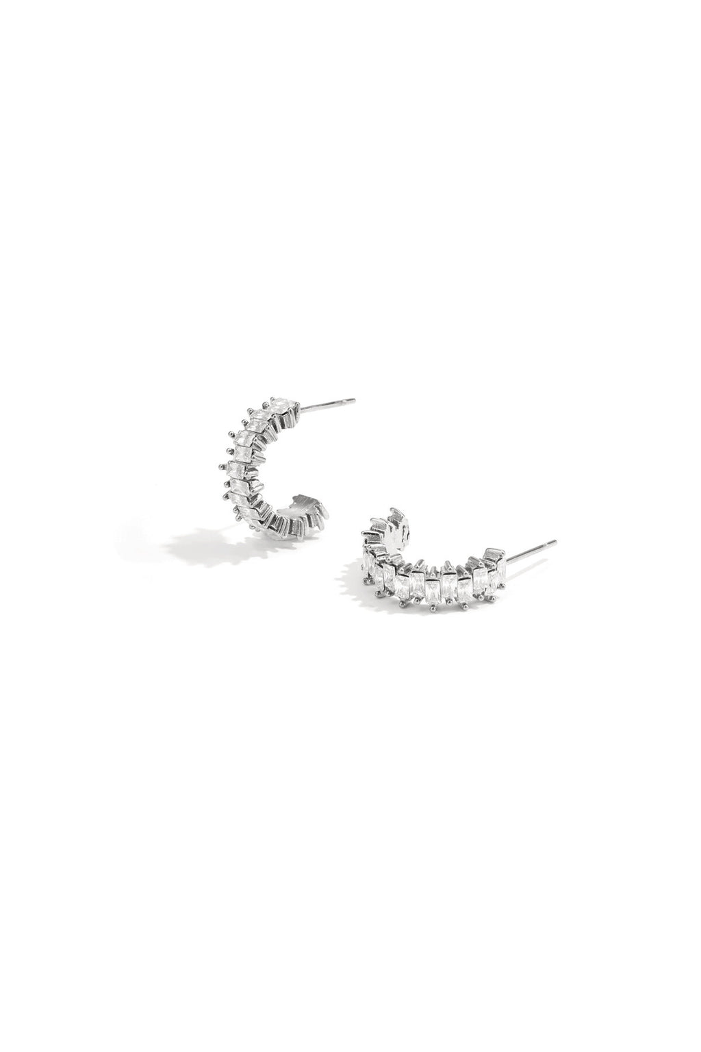 Boucles d'oreilles ornées de pierres en zigzag