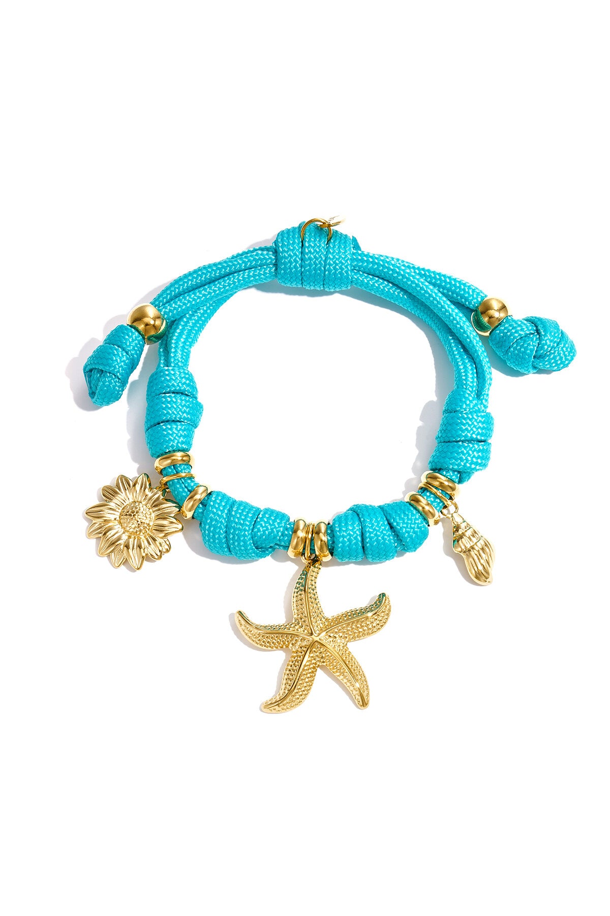 Bracelet en corde avec nœuds et breloques diverses