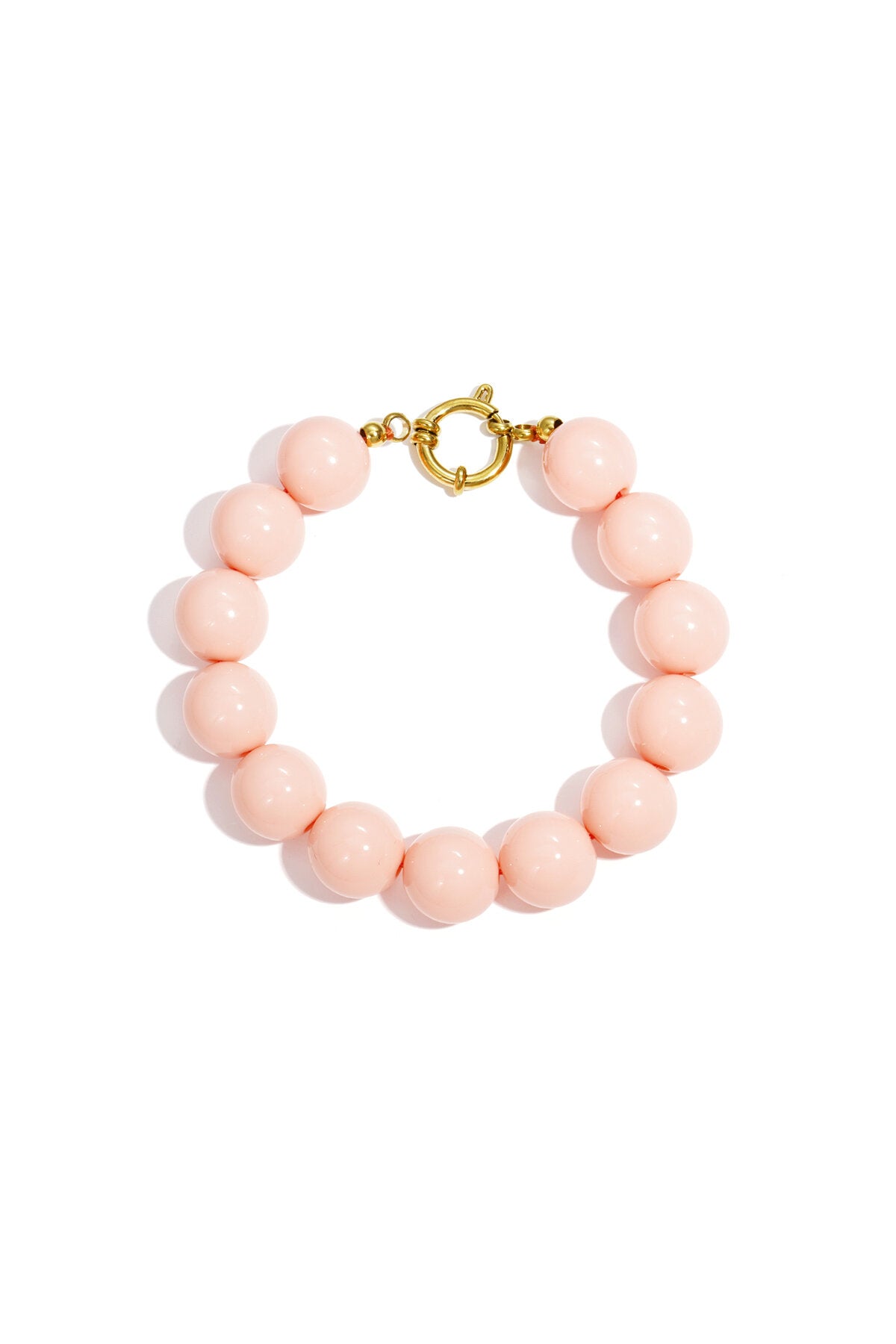 Bracelet à grosses perles et fermoir sur le devant