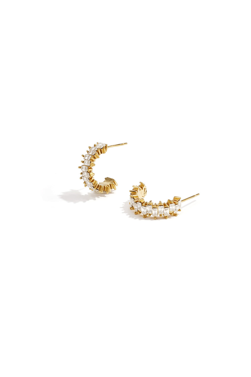 Boucles d'oreilles ornées de pierres en zigzag