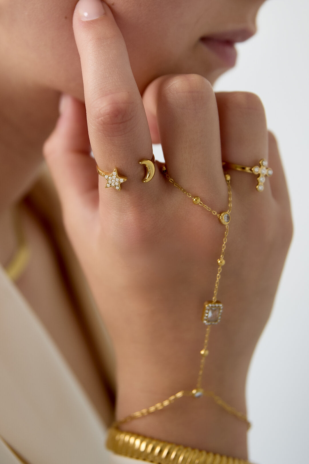 Bague ajustable avec lune et étoile brillante