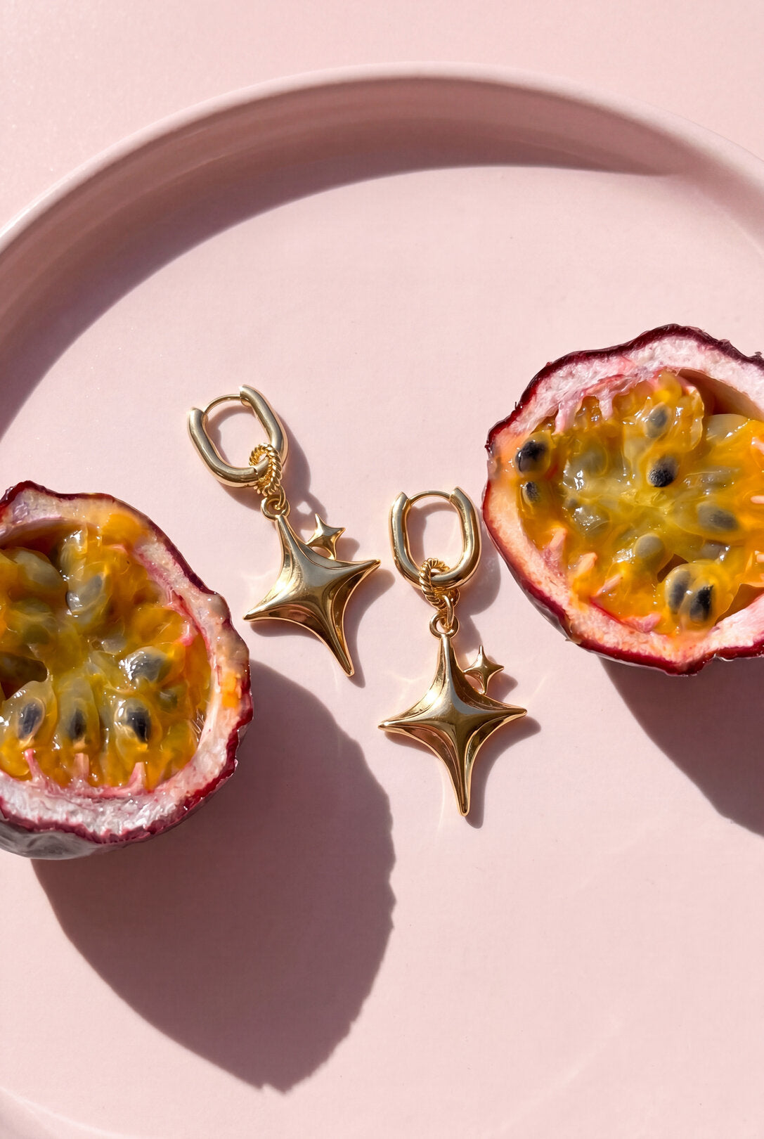 Boucles d'oreilles squovales avec pendentif étoile scintillante