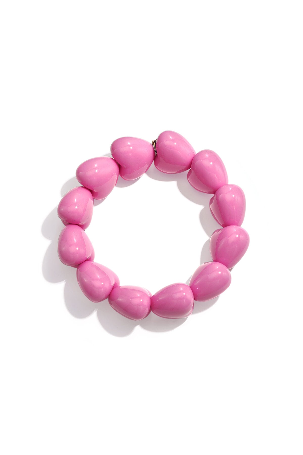 Bracelet avec de grosses perles en forme de cœur