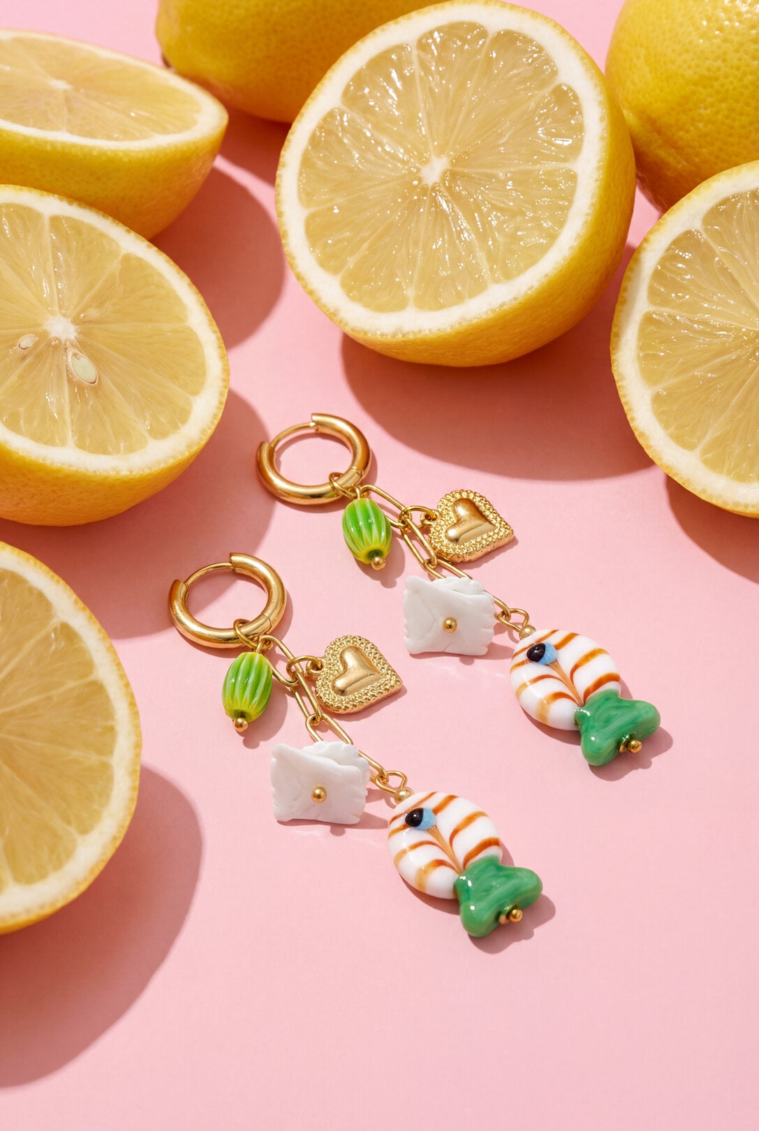 Boucles d'oreilles avec chaîne et breloques pendantes