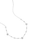 Collier orné d'étoiles et de pierres