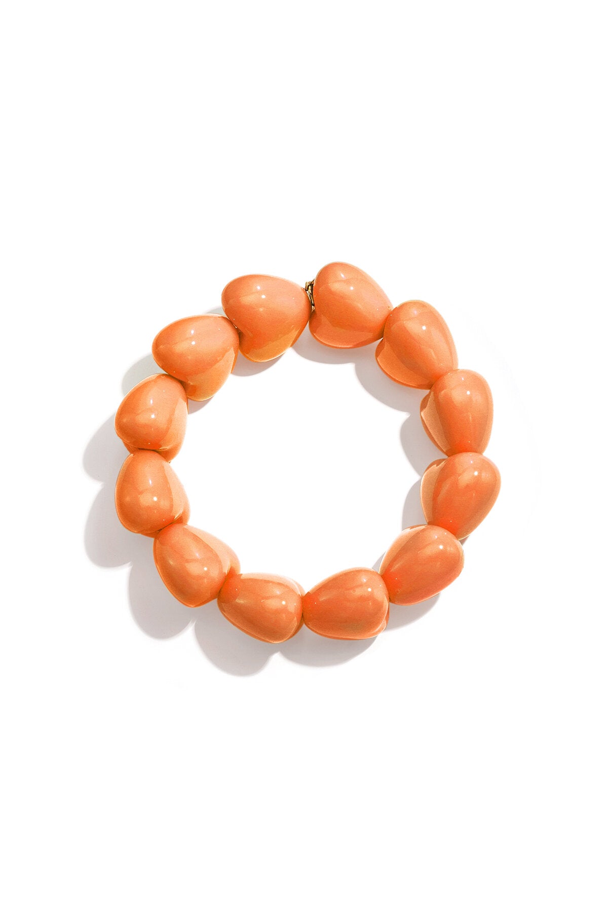 Bracelet avec de grosses perles en forme de cœur