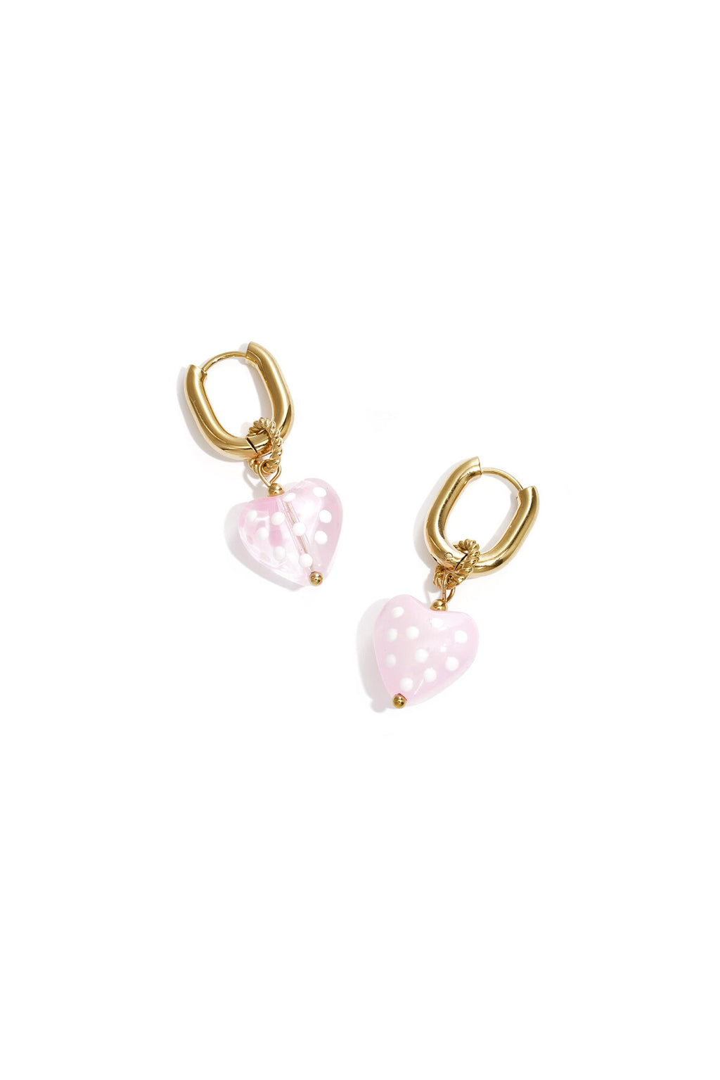 Boucles d'oreilles avec des cœurs pendants à pois