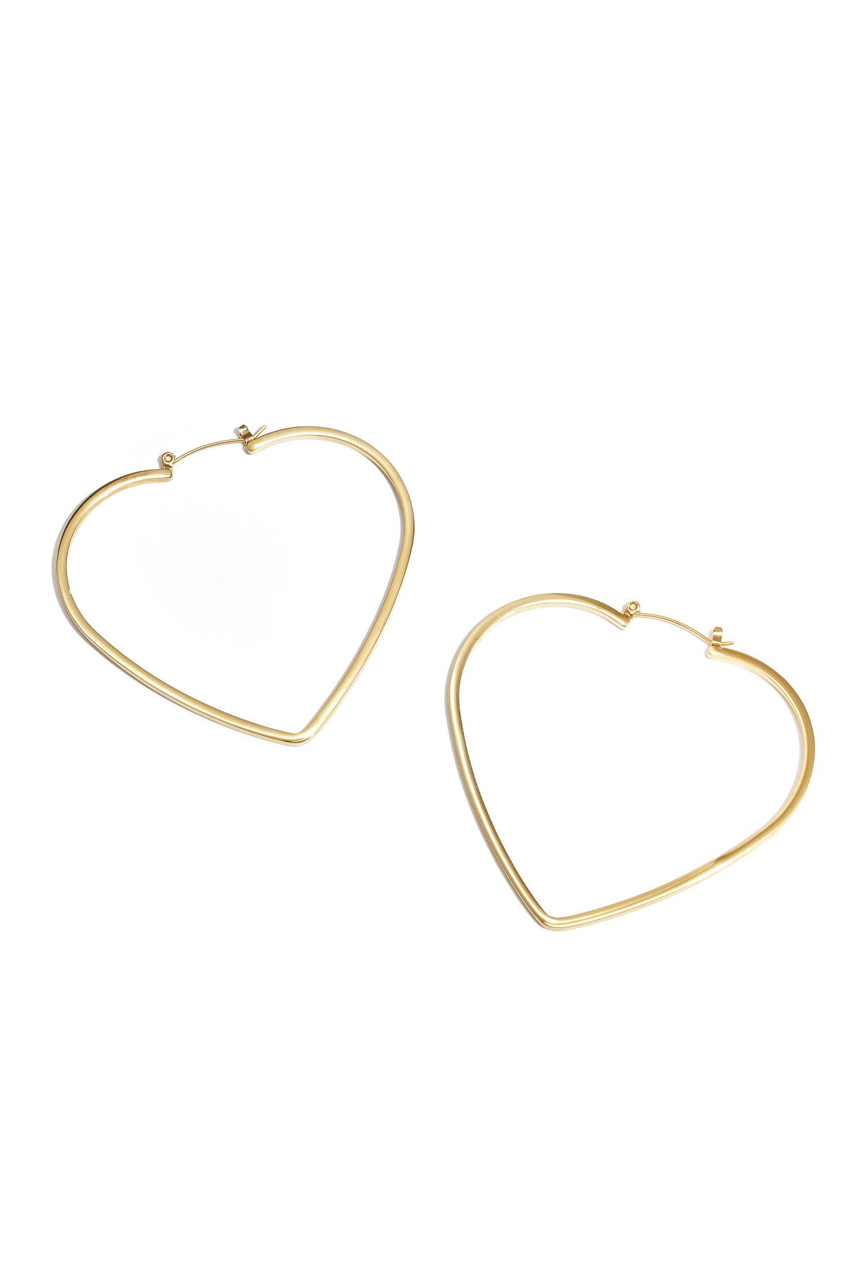 Boucles d'oreilles créoles minimalistes en forme de cœur