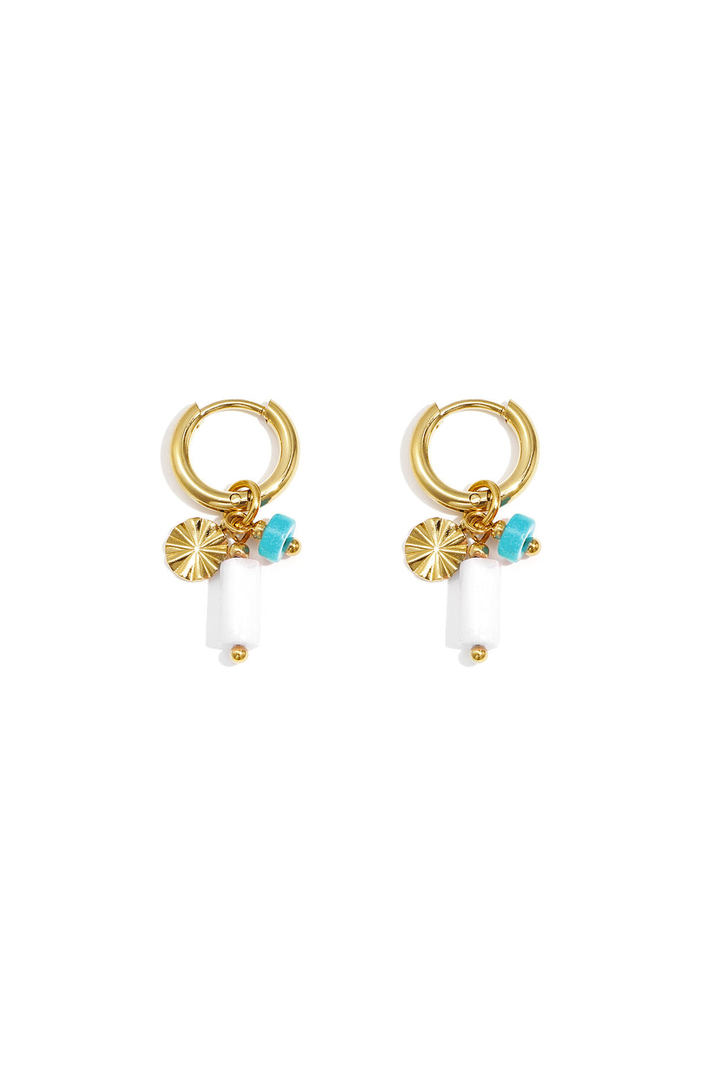 Boucles d'oreilles avec perles et breloque en forme de pièce