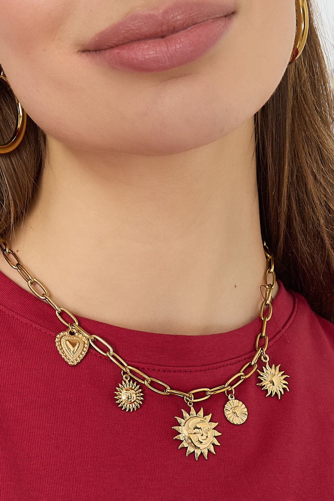 Collier avec breloques soleil et cœur