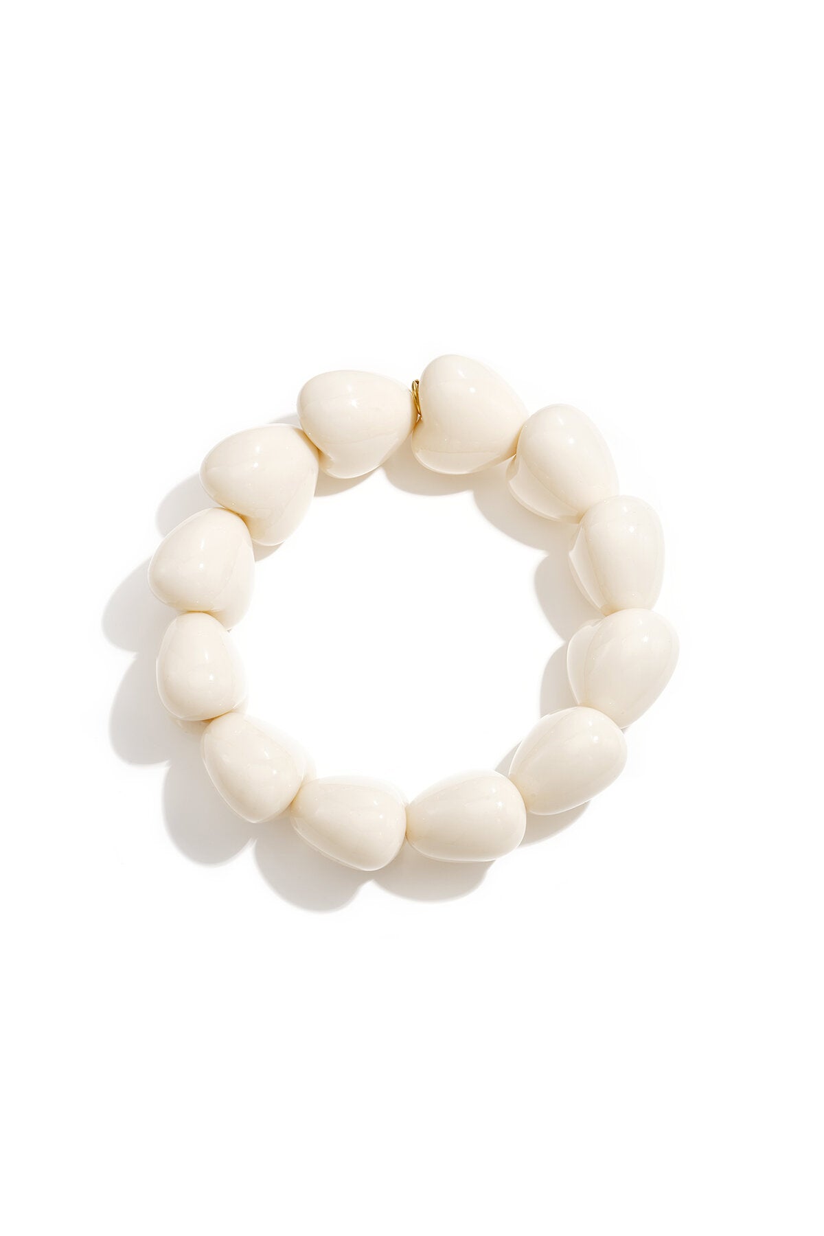 Bracelet avec de grosses perles en forme de cœur