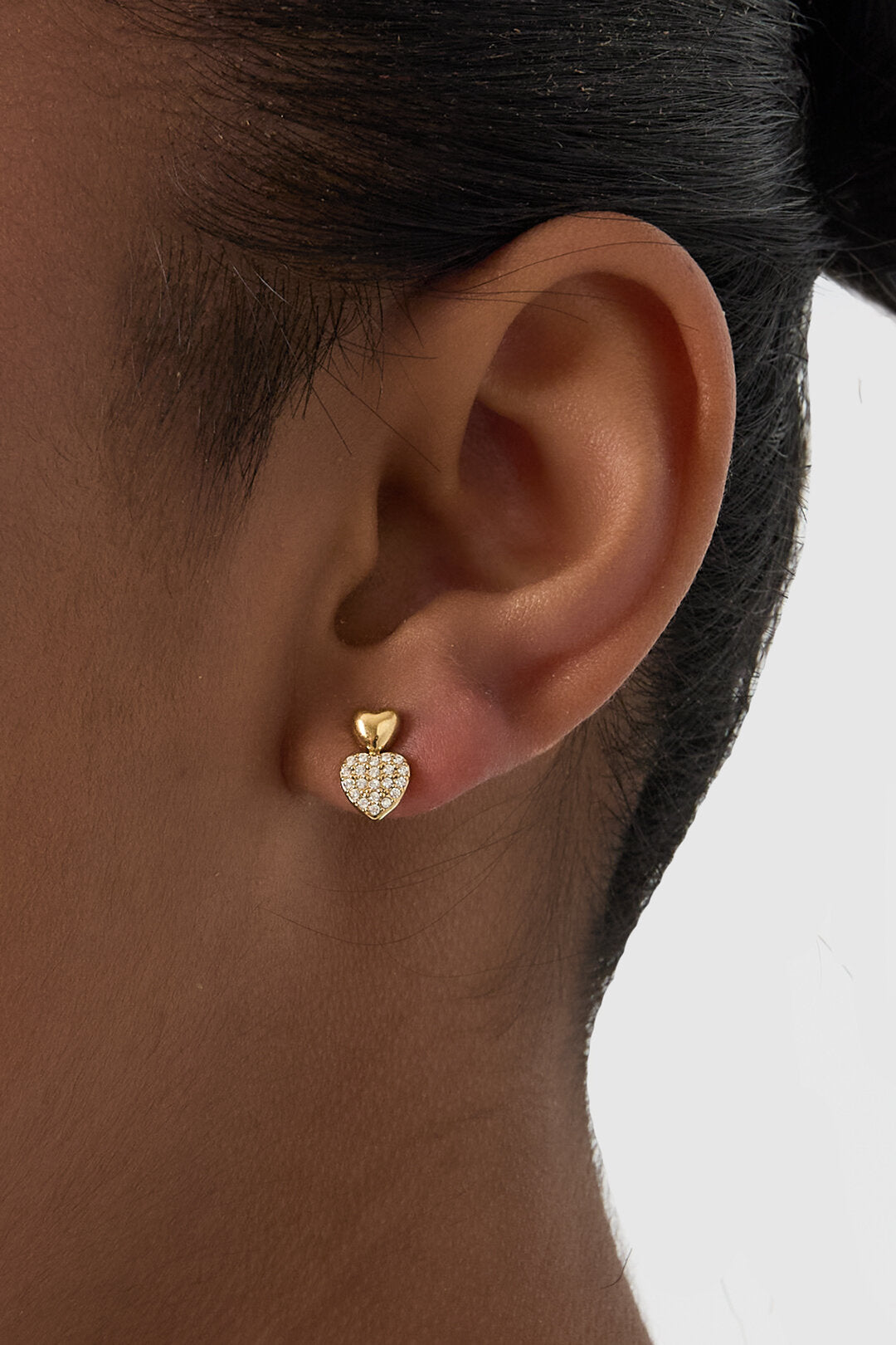 Boucles d'oreilles puces en forme de cœur avec pierres