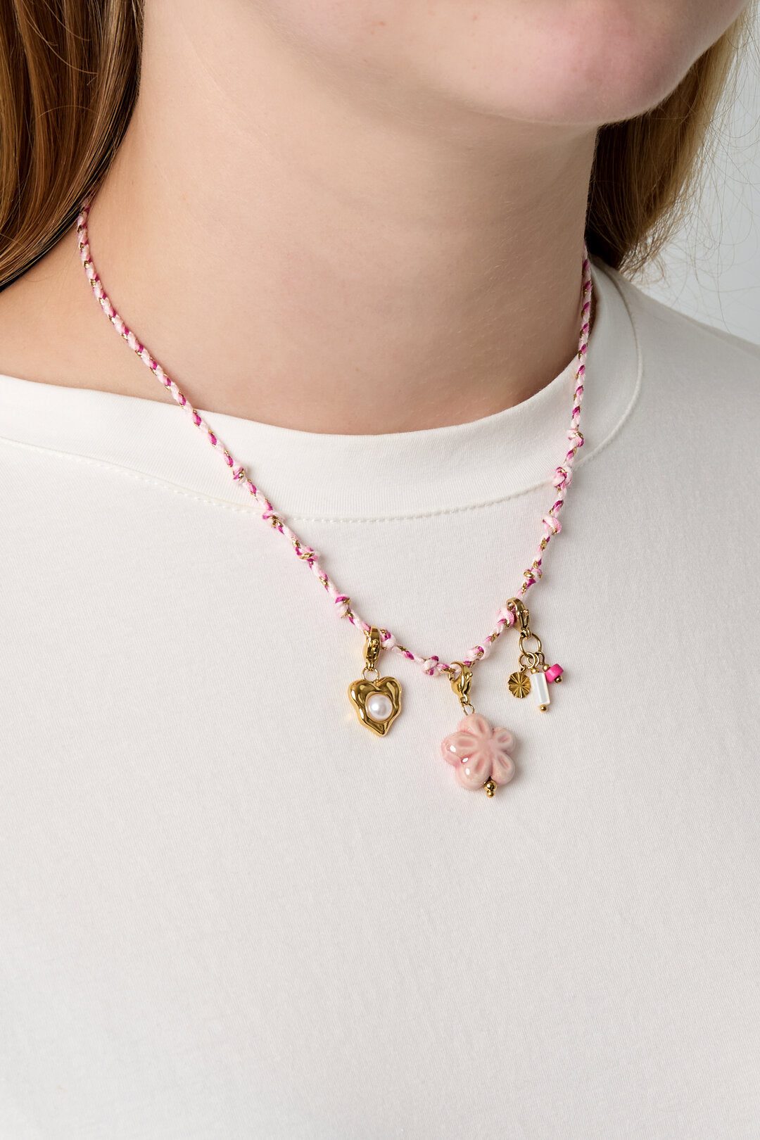 Collier en coton à spirales à faire soi-même