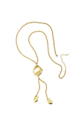 Long collier de perles aux formes organiques