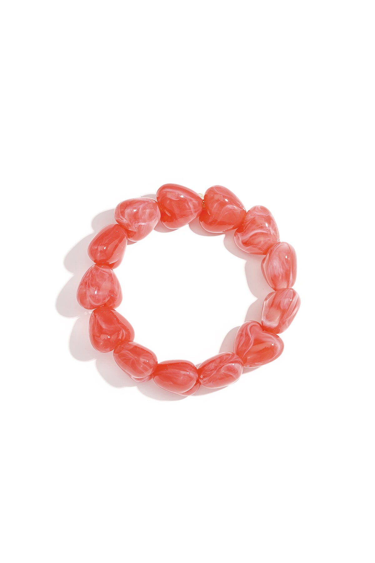 Bracelet de perles avec de grosses perles en forme de cœur