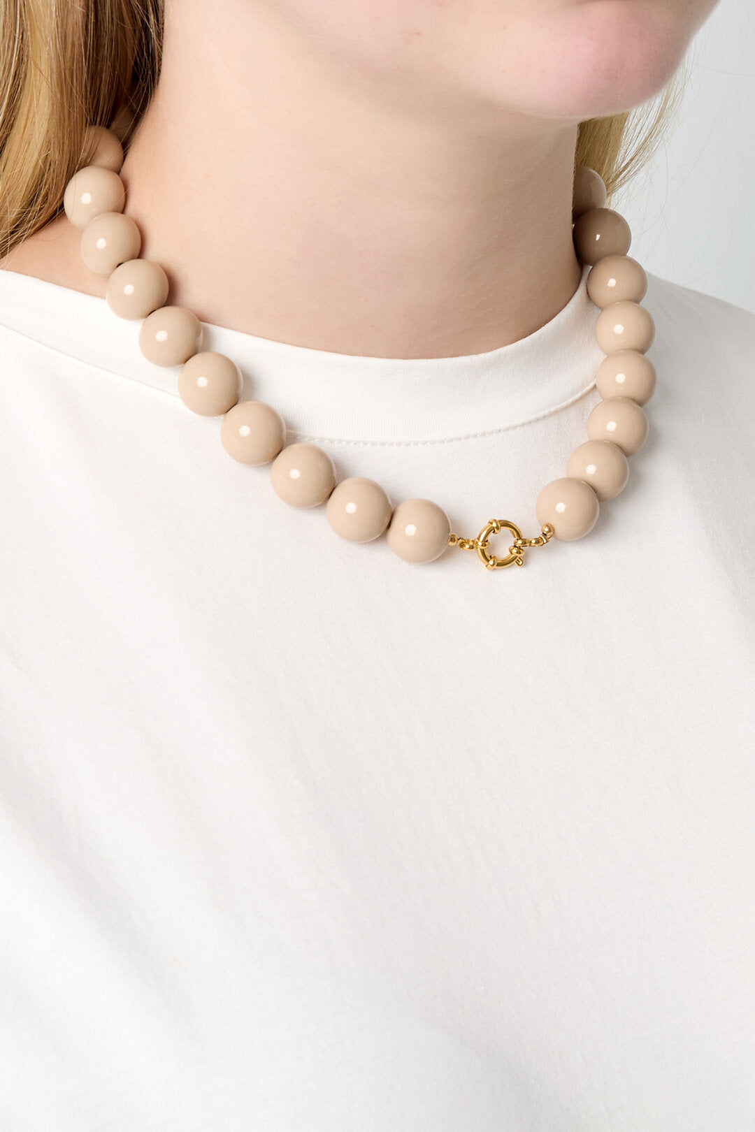 Collier à grosses perles et fermeture sur le devant-15mm