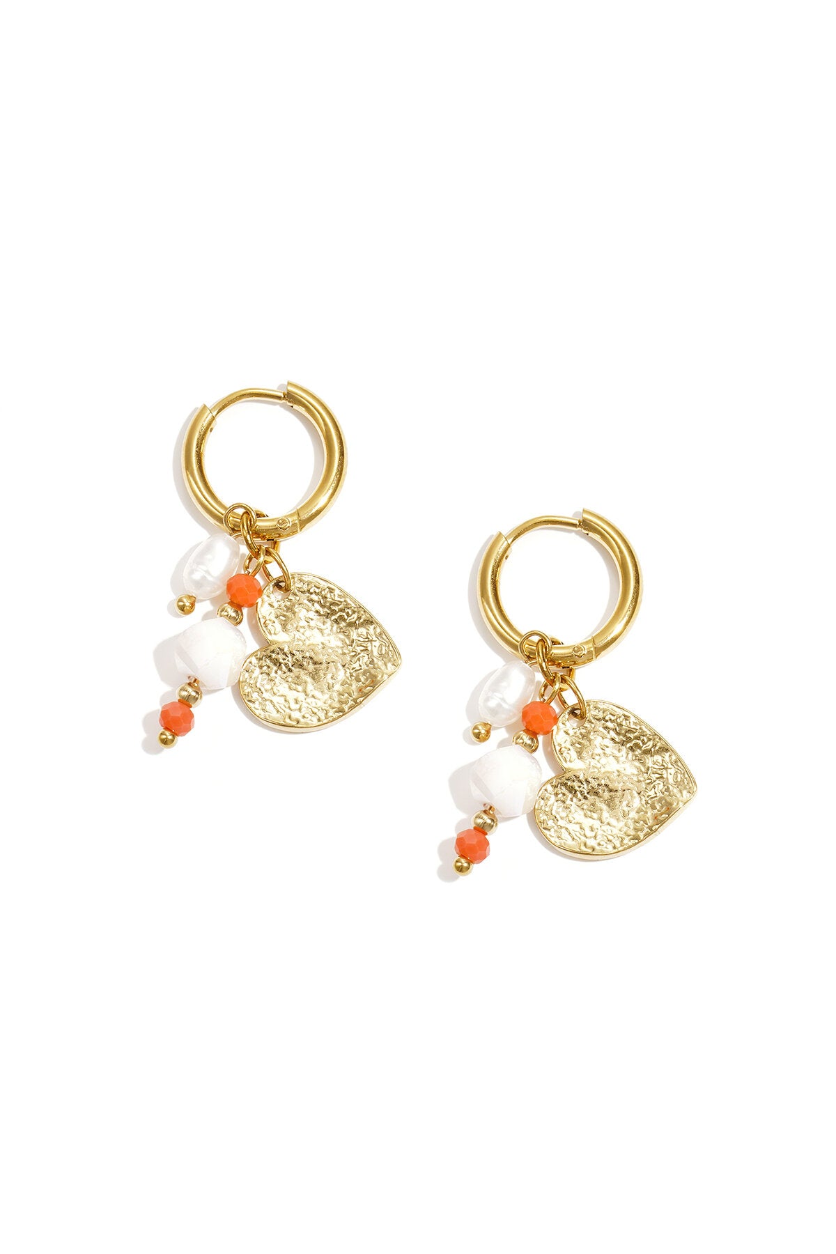 Boucles d'oreilles avec perles et breloque en forme de cœur