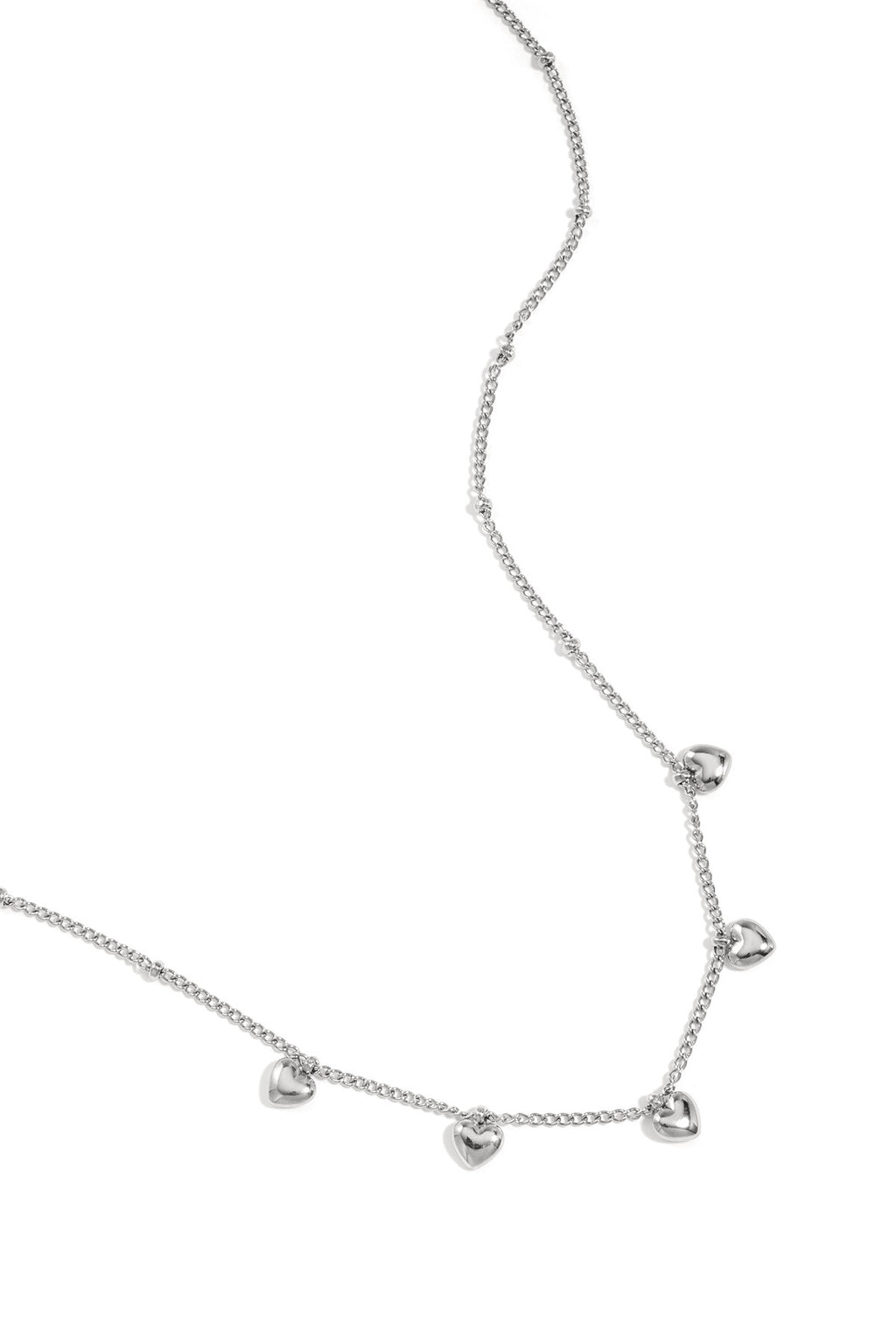 Collier minimaliste à petits cœurs