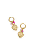 Boucles d'oreilles ornées d'un pendentif soleil et de perles