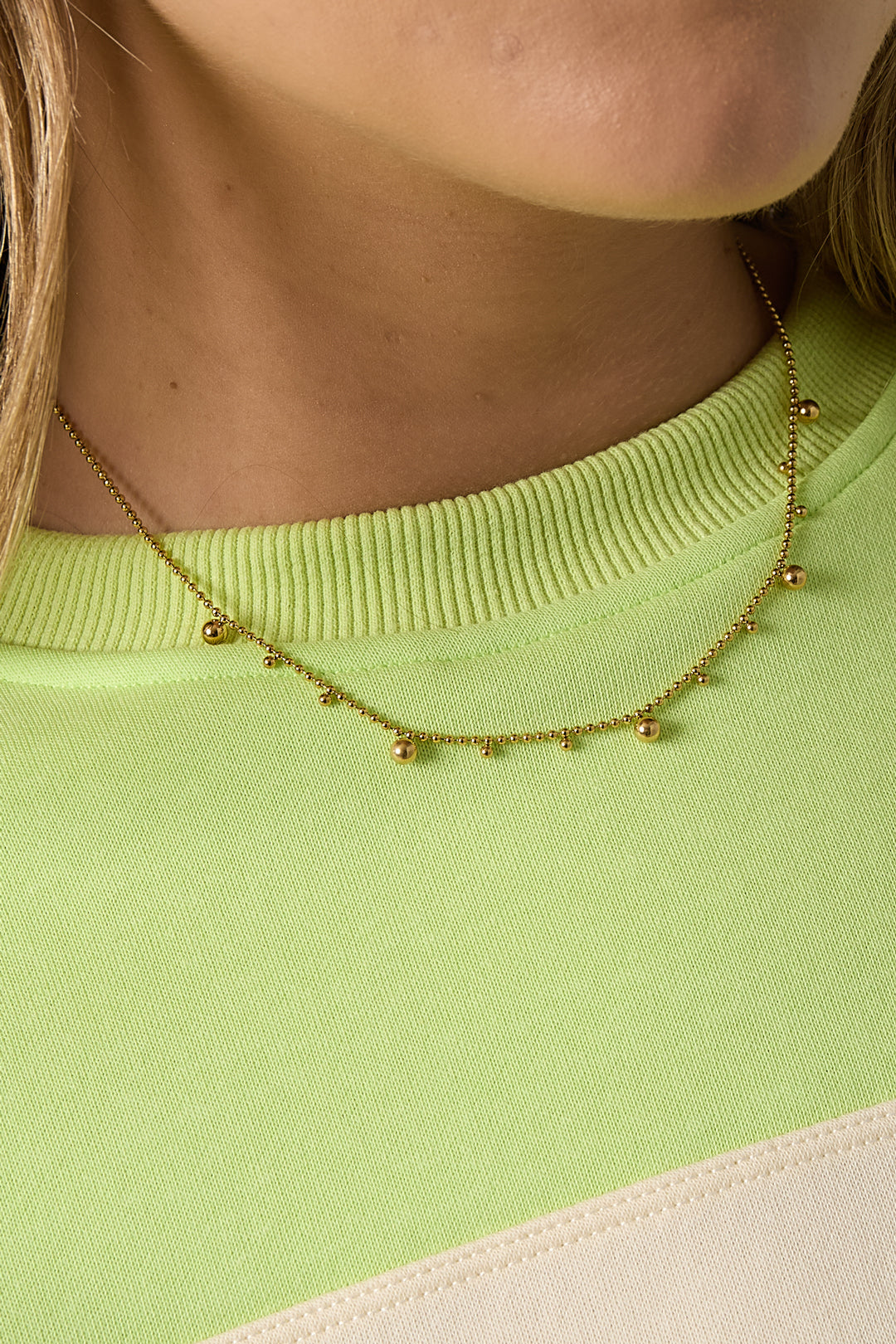 Collier à boules alternées