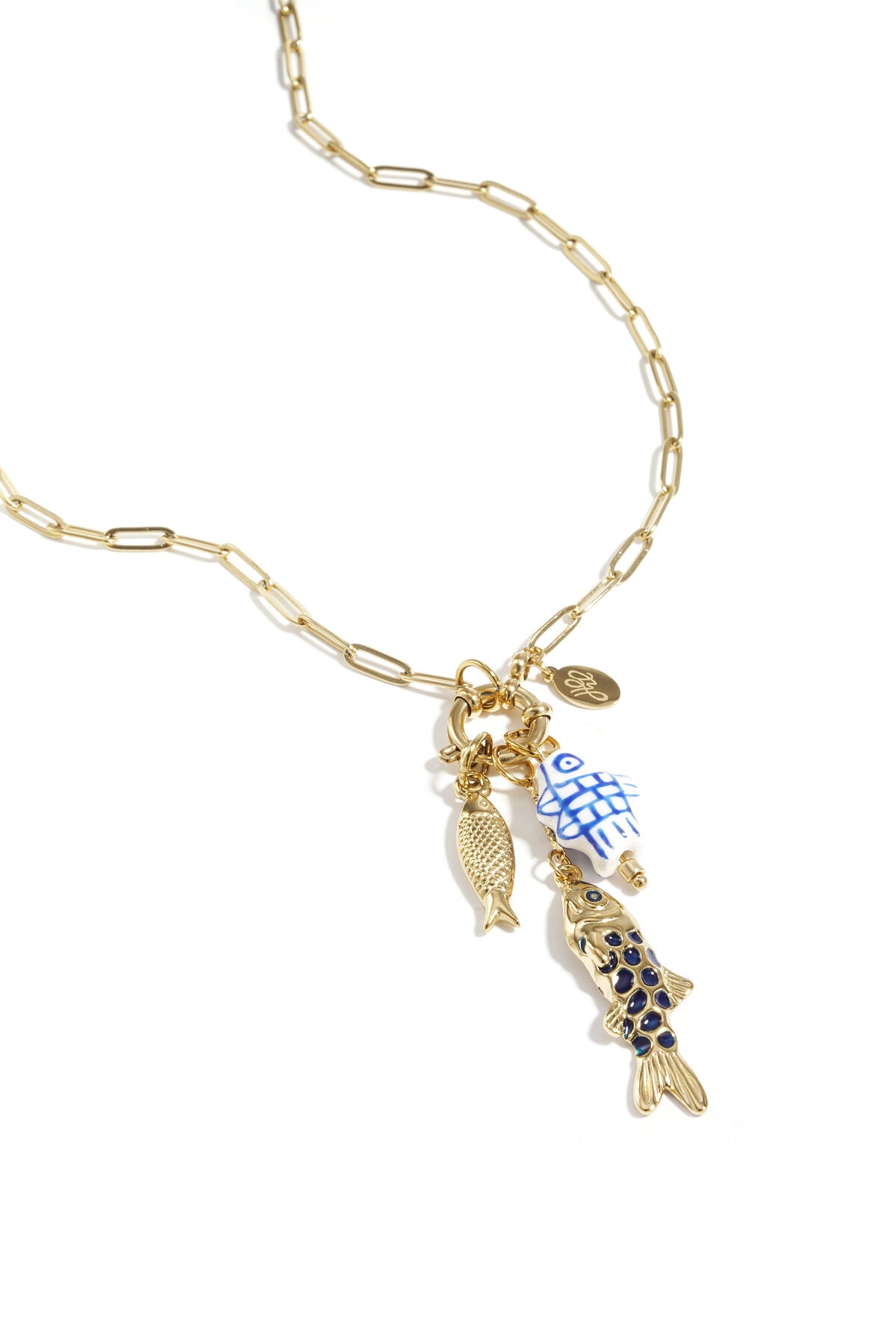 Collier avec fermeture avant et breloques en forme de poisson