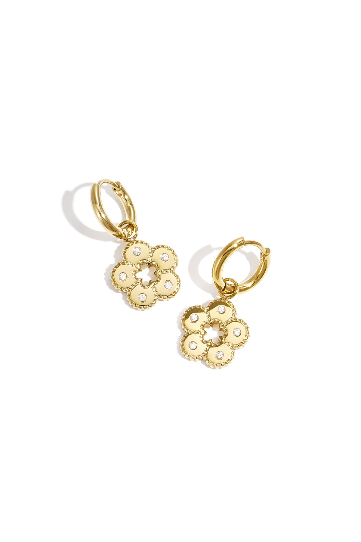 Boucles d'oreilles ornées de pierres en forme de fleur