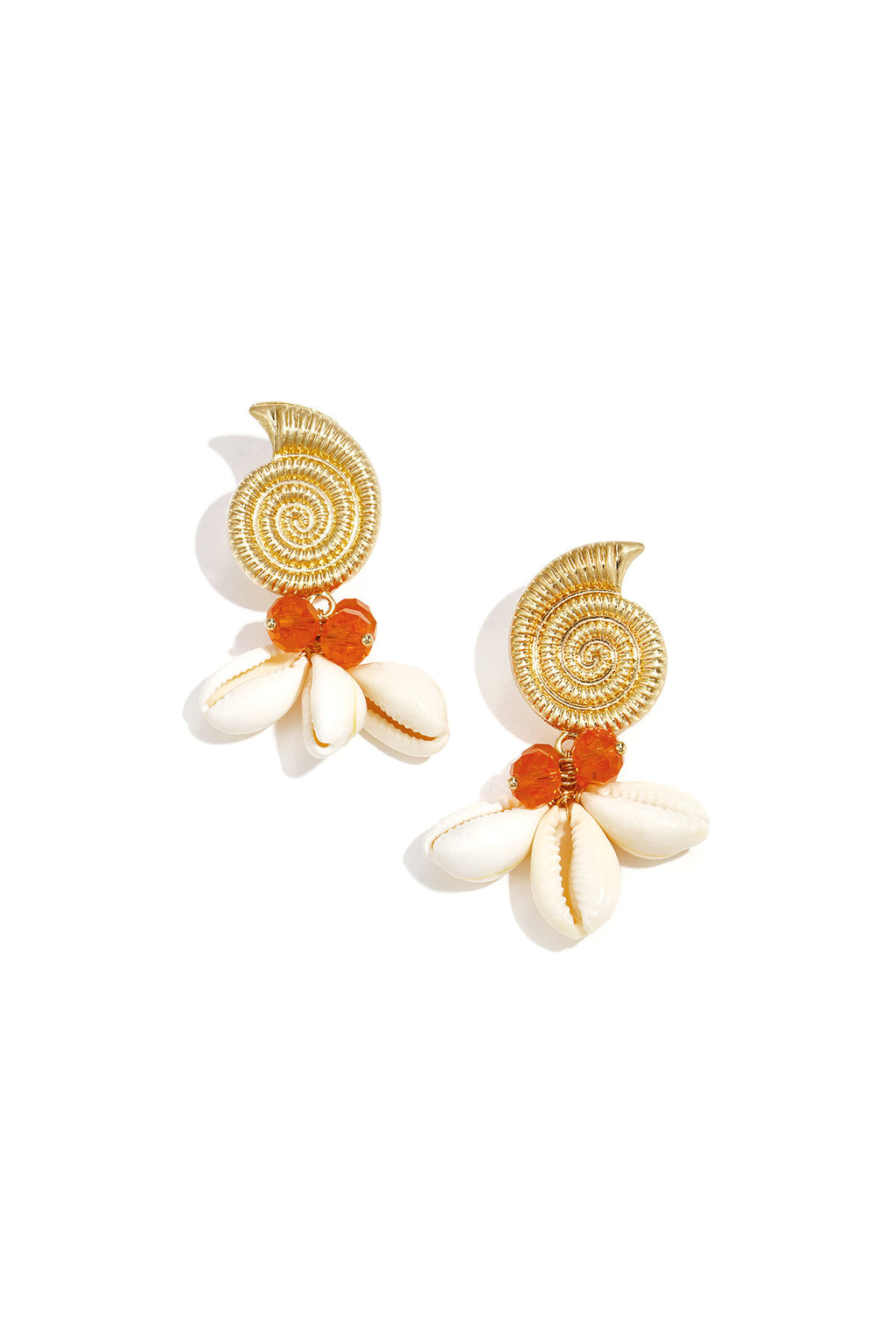 Boucles d'oreilles avec pendentifs en forme de coquillage et perles