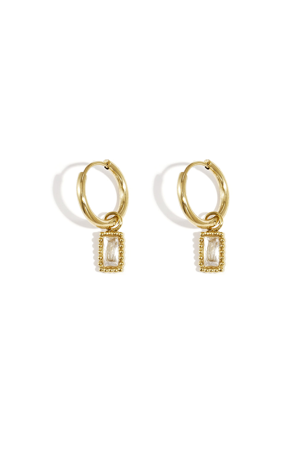 boucles d'oreilles élégantes et scintillantes