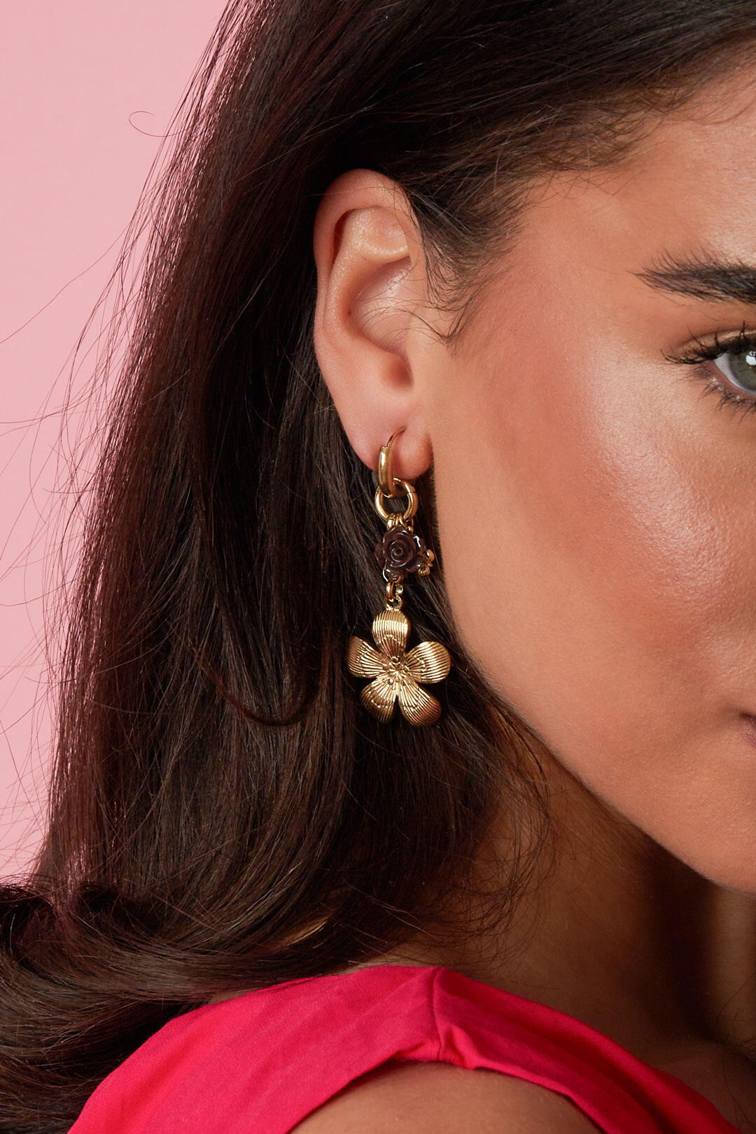 Boucles d'oreilles avec pendentifs en forme de fleur de différentes tailles