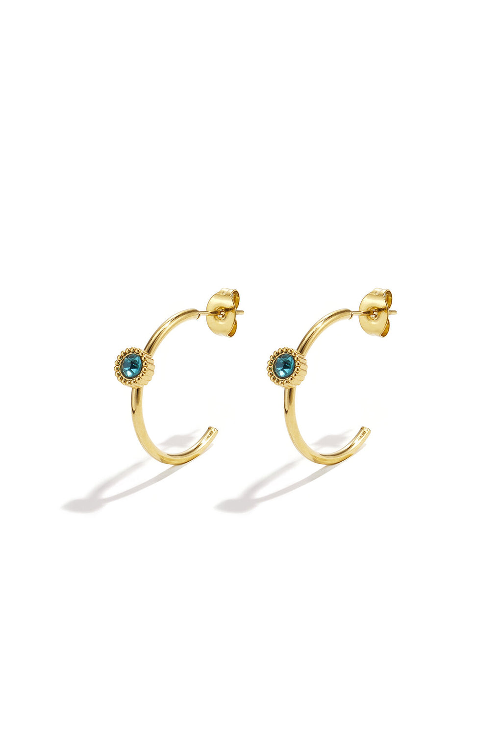 Boucles d'oreilles créoles avec pierre ronde