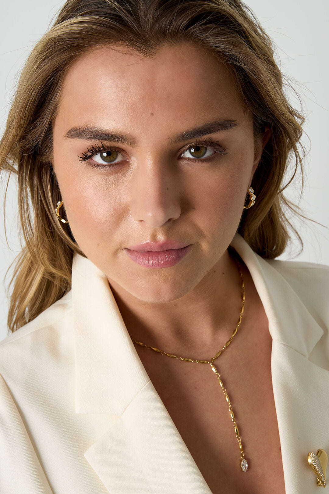 Boucles d'oreilles avec pierres alternées