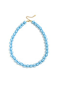 Collier de perles rayées