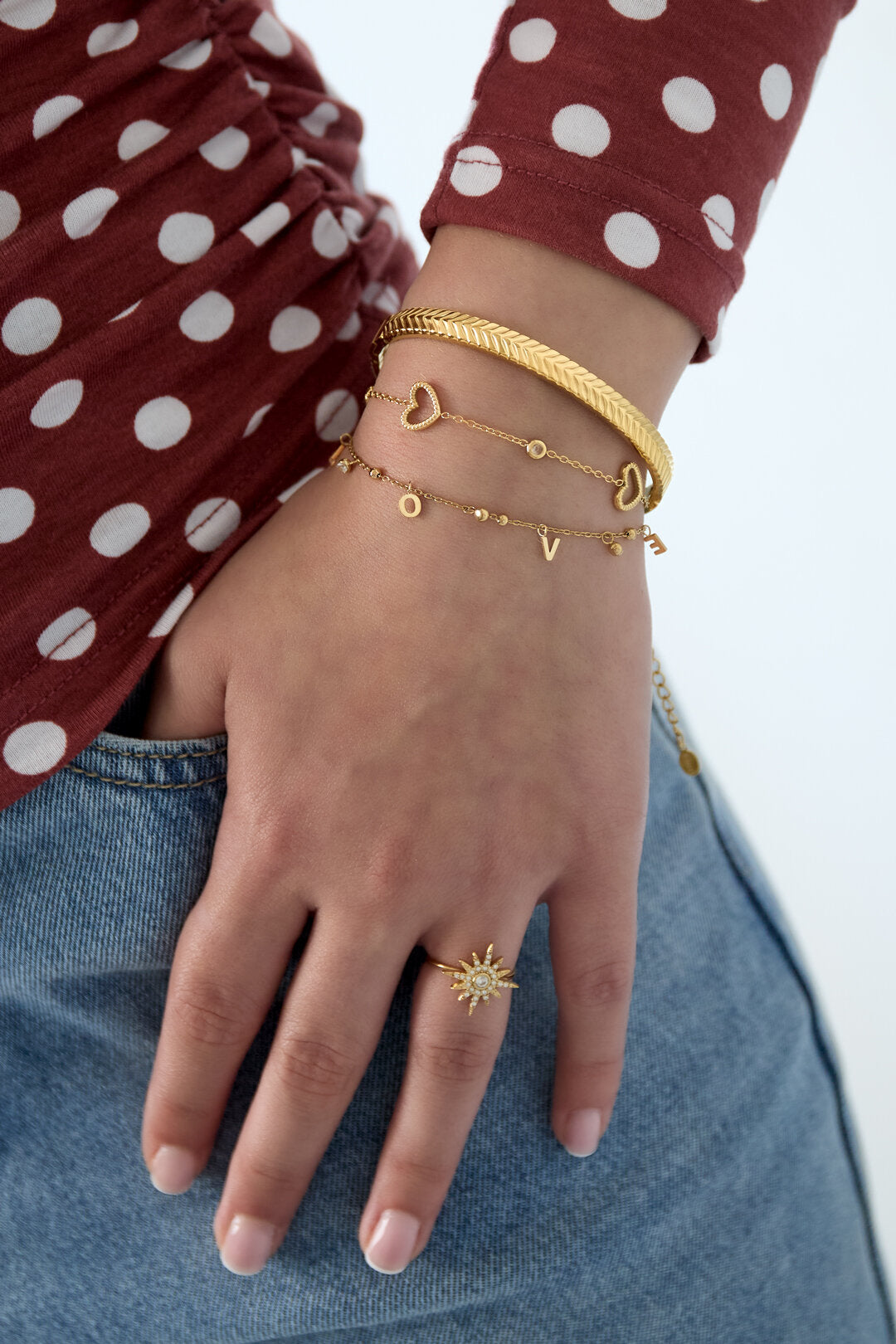 Bracelet d'amour avec pierres pendantes