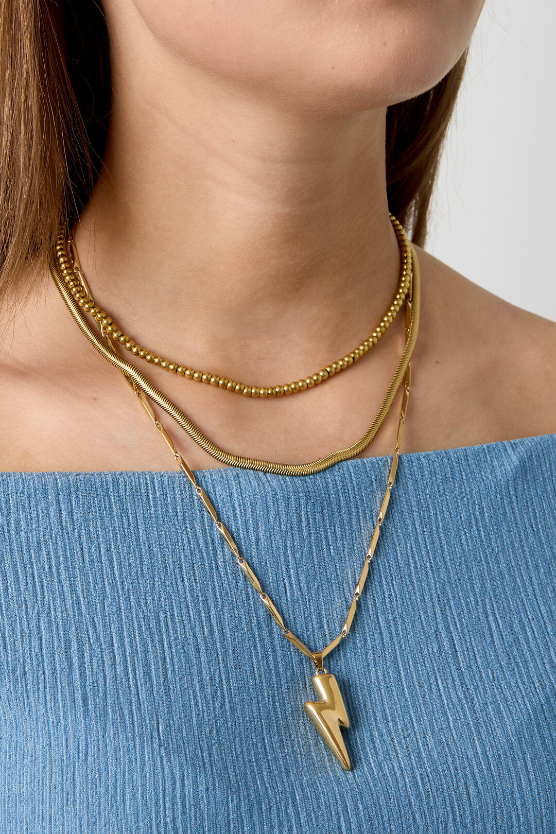 Collier orné d'un éclair saisissant