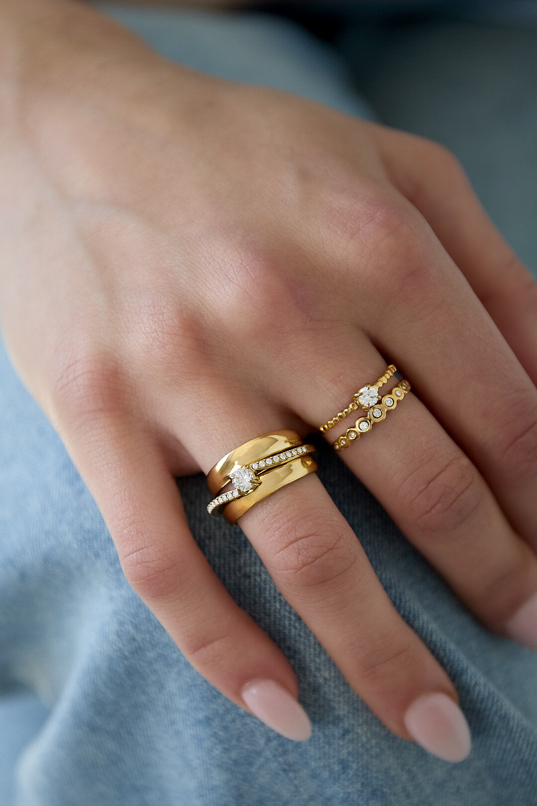 Bague à plusieurs rangs ornée de pierres