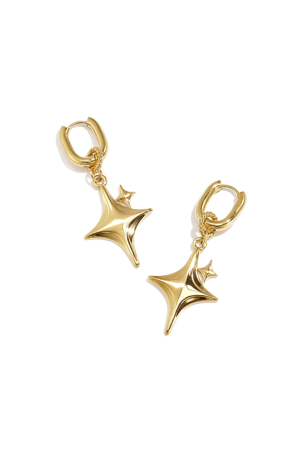 Boucles d'oreilles squovales avec pendentif étoile scintillante