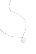 Collier avec étoile de mer en cercle