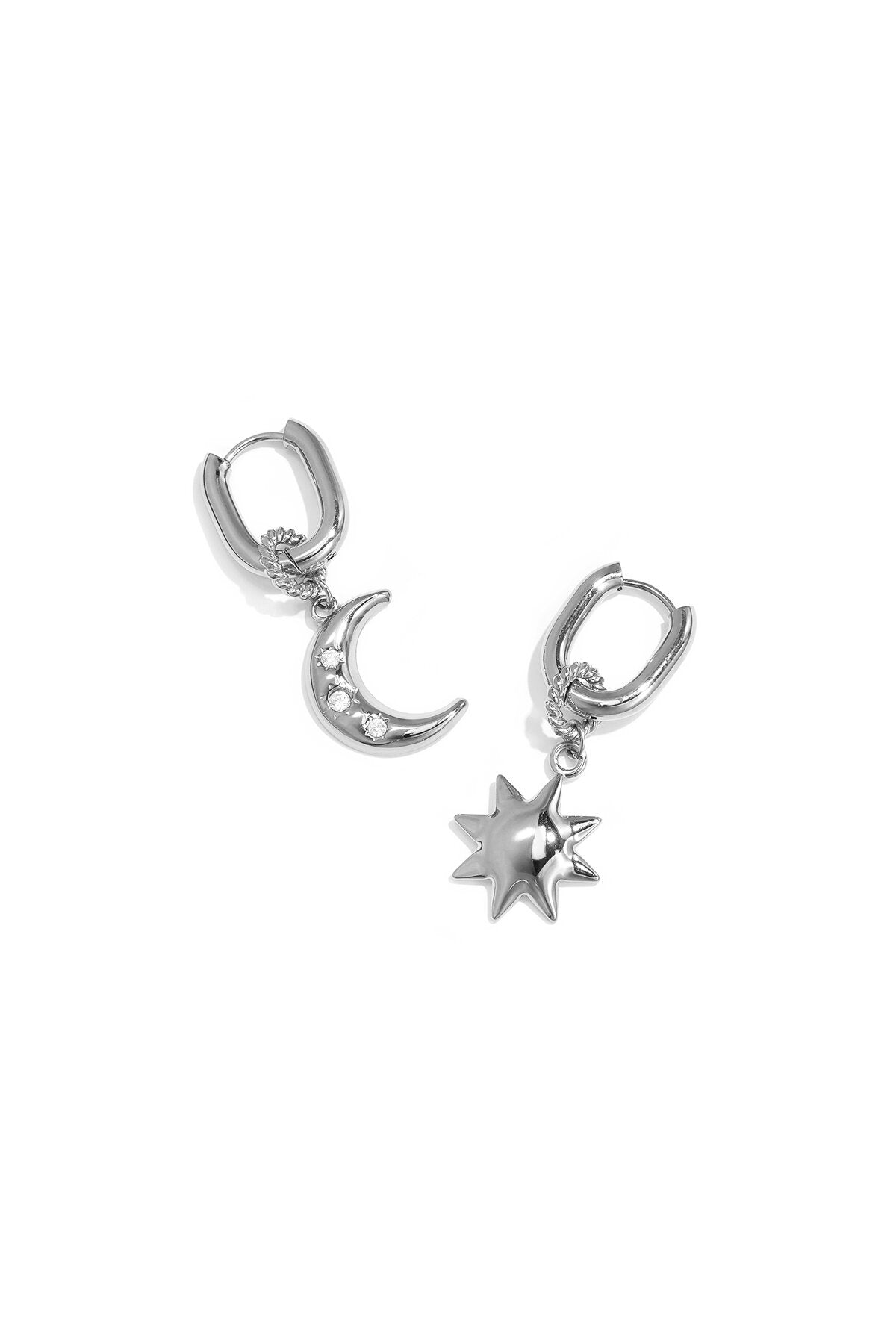Boucles d'oreilles squovales avec lune et étoile