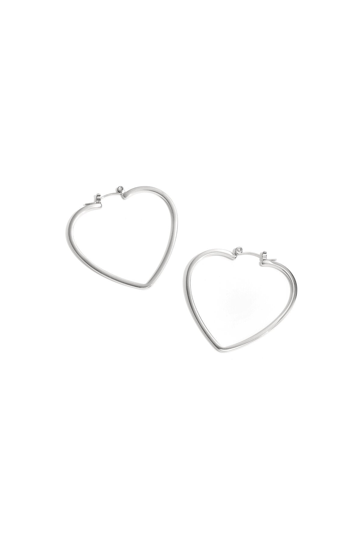 Boucles d'oreilles créoles minimalistes en forme de cœur
