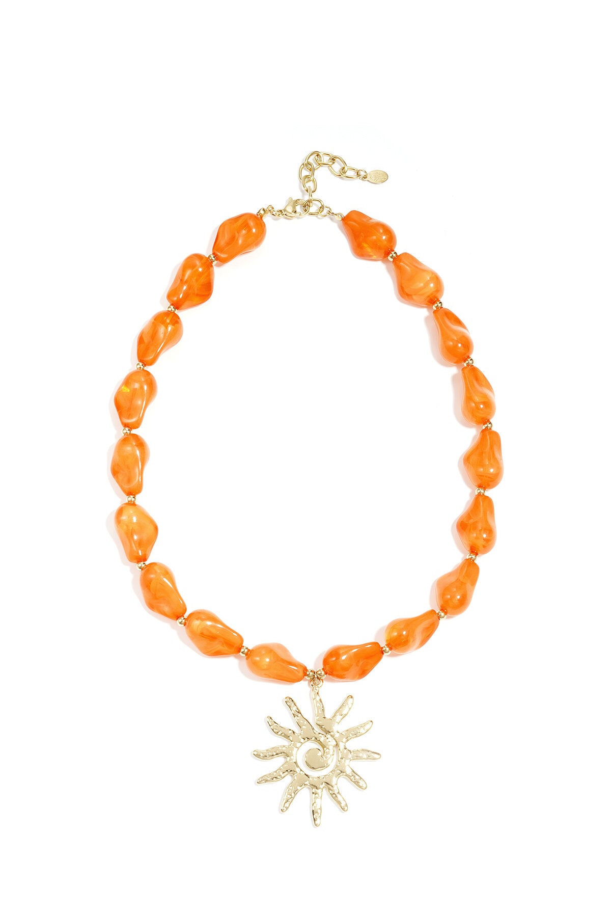Collier de perles avec pendentif soleil