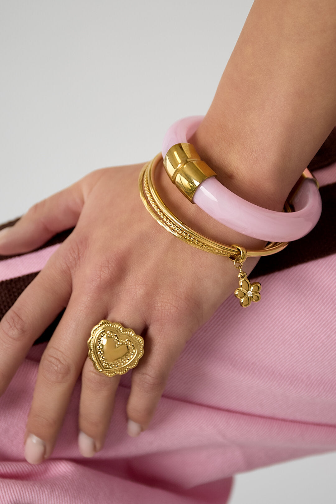 Bracelets avec breloque fleur pendante
