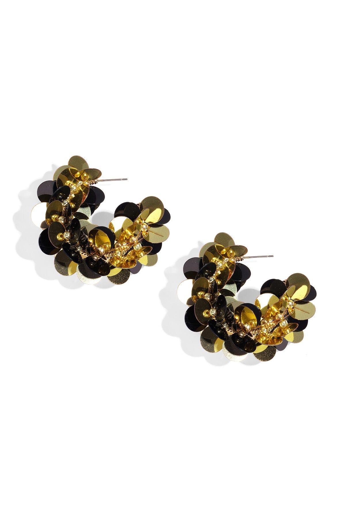 Boucles d'oreilles créoles en sequins et perles