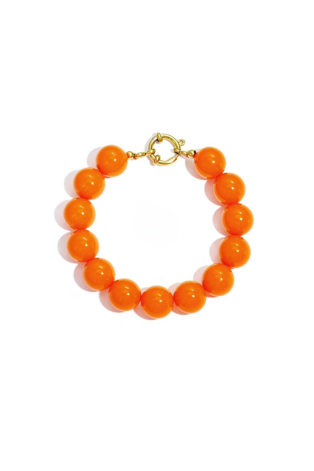 Bracelet à grosses perles et fermoir sur le devant