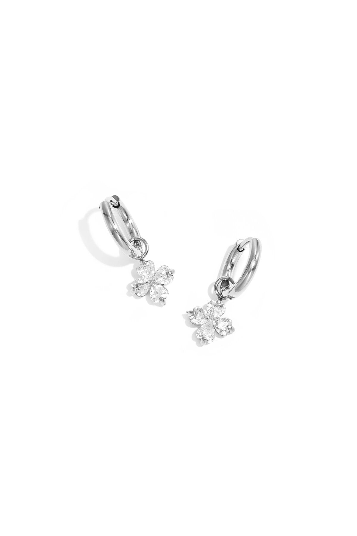 Boucles d'oreilles ornées de trèfles